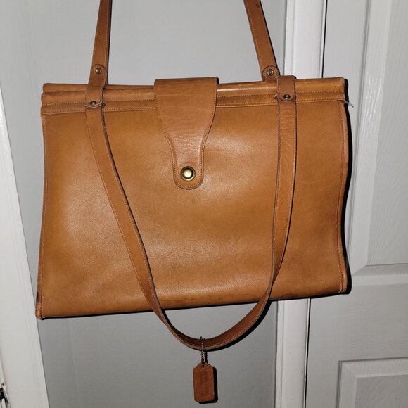 Vintage Coach - Picture 6 of 16